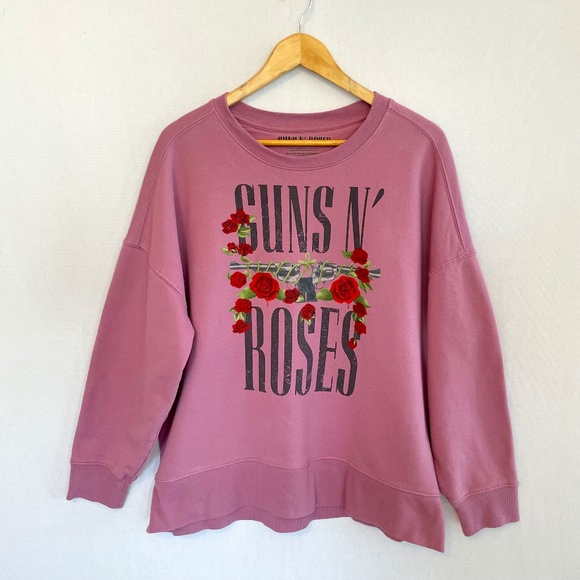 GUNS N’ ROSES Women's Size Large Official Concert Crew Neck Sweatshirt - Picture 1 of 4